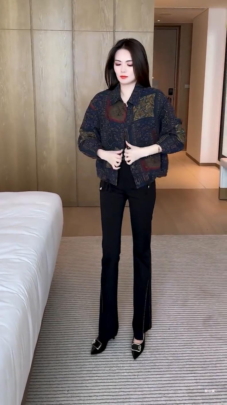 时尚休闲短外套女士春秋新款百搭长袖衬衫宽松时髦中老年开衫上衣详情3