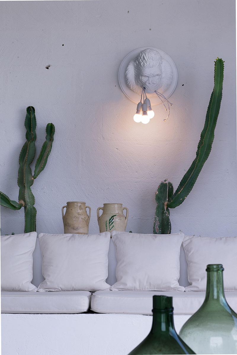 Industrial-style retro Nordic style artistic and creative living room corridor, powerful resin gorilla wall lamp pic 3