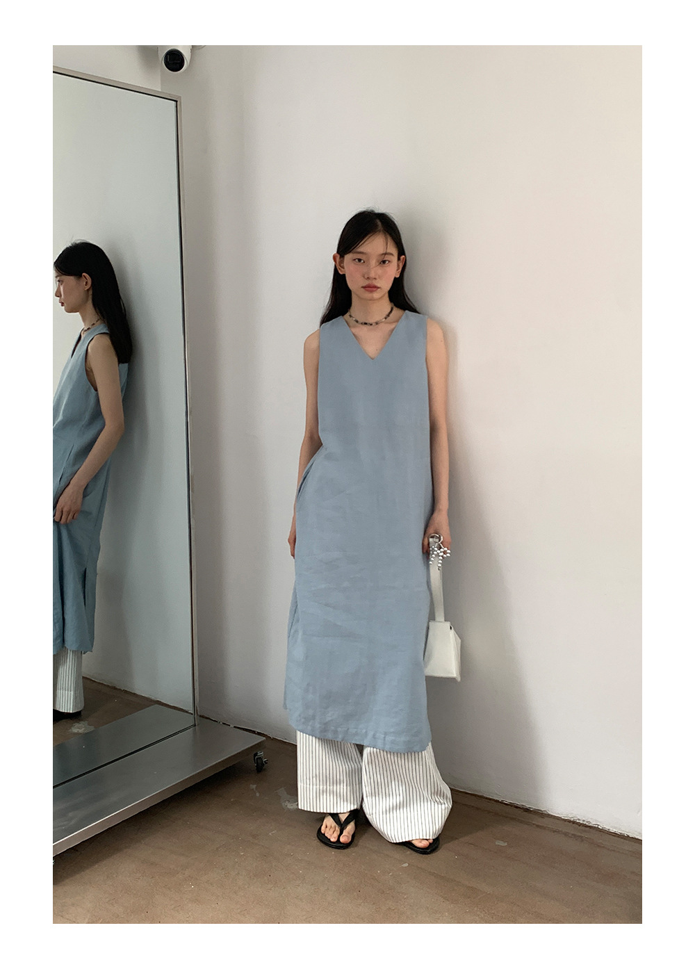 爱与南希十三行2024夏原创新款苎麻V领镂空开衩灵动感连衣裙22499详情22
