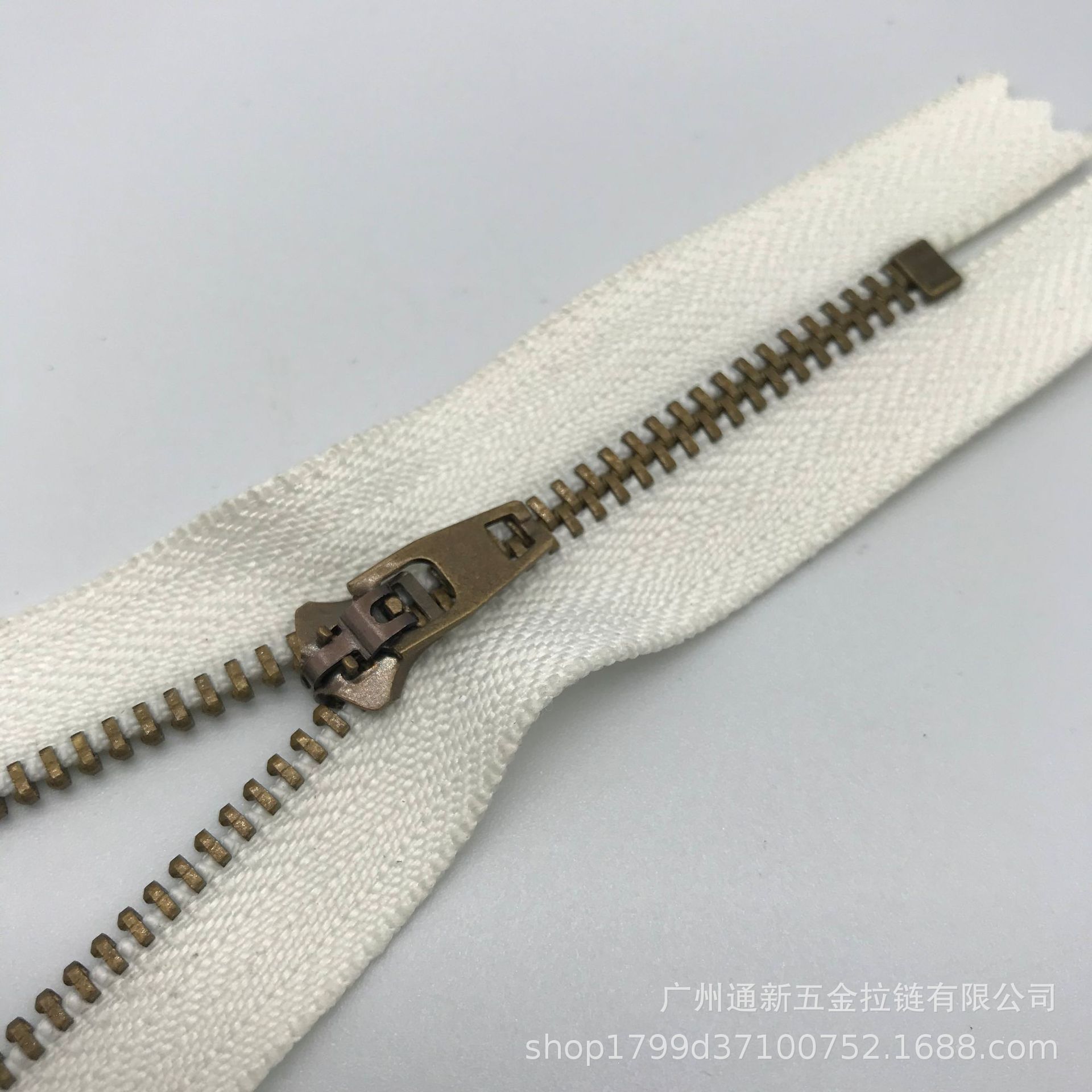 Zipper factory No. 3# and No. 4# metal zippers, closed-tail spring head jeans zippers, bronze tooth band lock front zippers pic 8