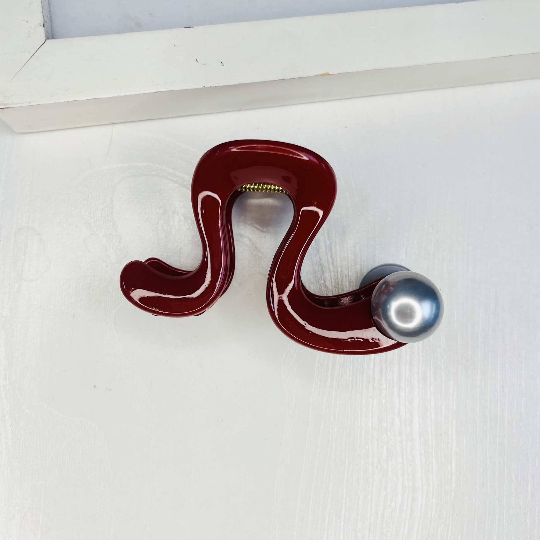 The 2025 National Trend series hairpins feature a niche design with geometric leopard print pearl hairpins, exuding a feminine and high-end charm. They are medium-sized semi-clip headwear pic 16