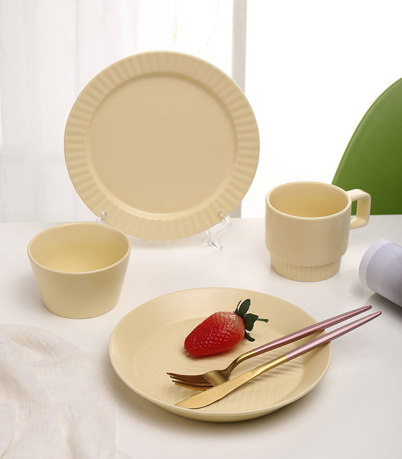 Wholesale of Nordic InS-style solid-color plates, vegetable plates, household creative and personalized tableware sets, rice bowls, pastries and breakfast plates pic 6