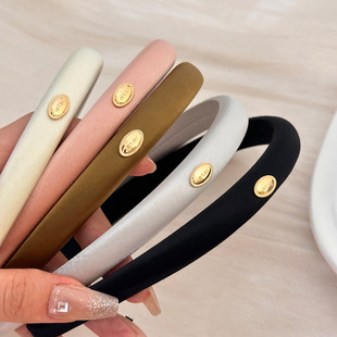 A simple and versatile satin headband for going out, a new high head headband for girls, a high-end and fashionable hair-pressing accessory pic 11