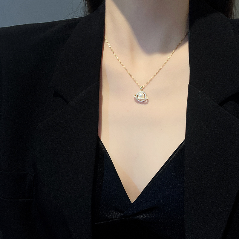 French retro high-end pearl necklace with a unique feminine charm, simple and elegant sweater chain, gentle and fairy-like accessory pic 11