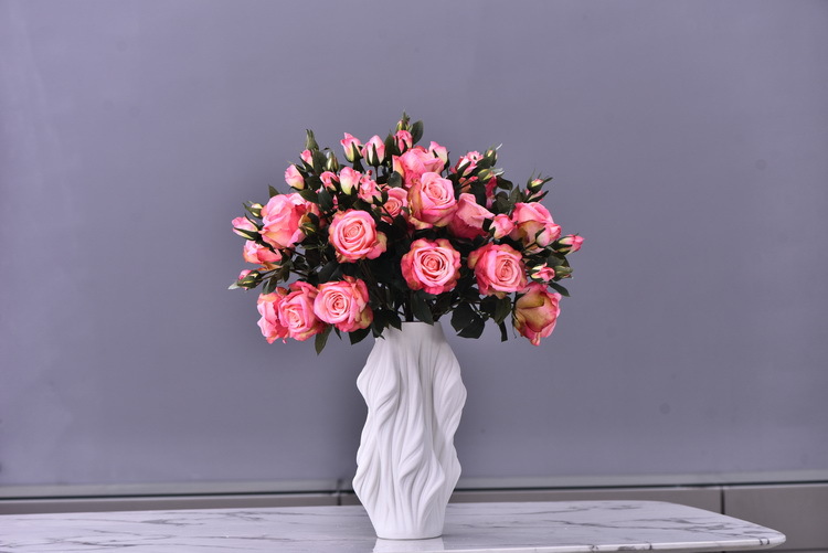 Factory wholesale of 5-head simulated rose with charred edges, retro Greek rose, living room, hotel and homestay photography props rose pic 58