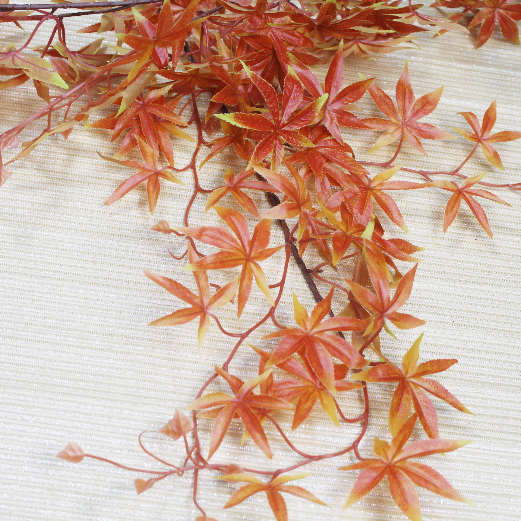 Simulated rubber red maple strips, green maple strips, high-end simulated rubber leaf strips, plastic strips, hand feel, direct sales from the manufacturer of red maple strips pic 9