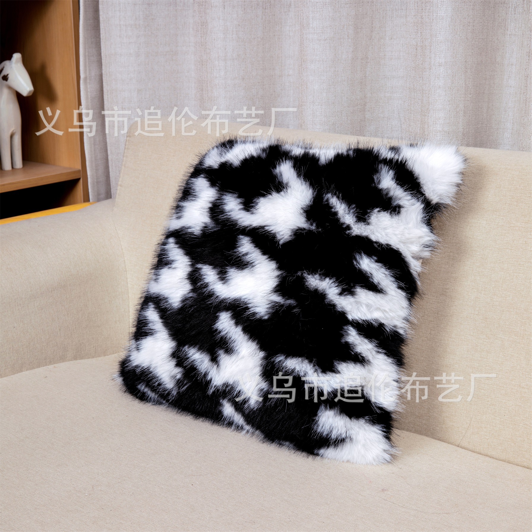 新款抱枕套棋盘格千鸟格毛衣纹仿貂毛轻奢高档可水洗简约靠枕套详情5