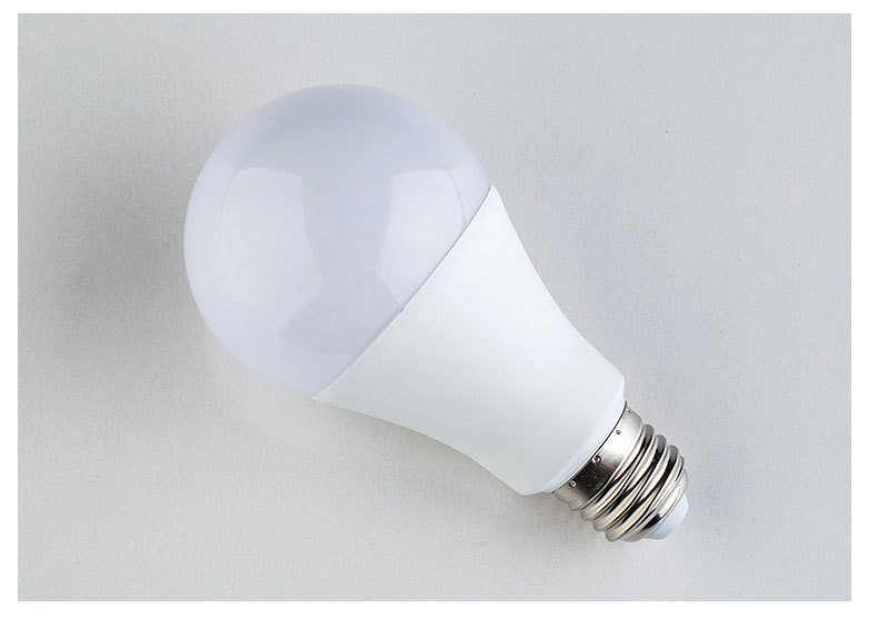 LED灯泡三色变光双色E27螺口球泡灯批发家用超亮110v220v节能恒流详情16