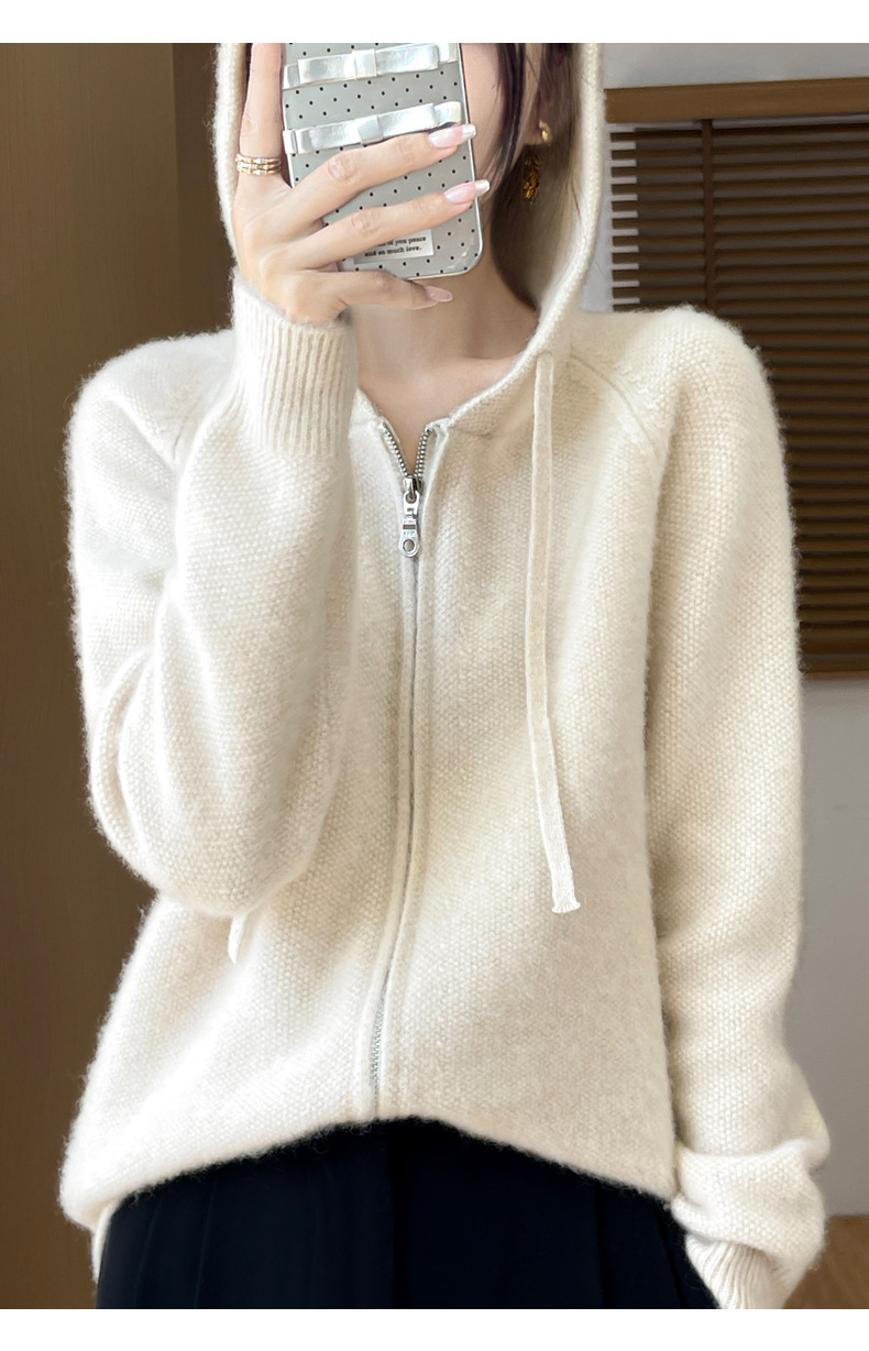 For the autumn and winter of 2024, a woolen hooded thick cardigan for women, a loose zipper knitted sweater, a youthful hoodie, can be paired with an outer jacket pic 26