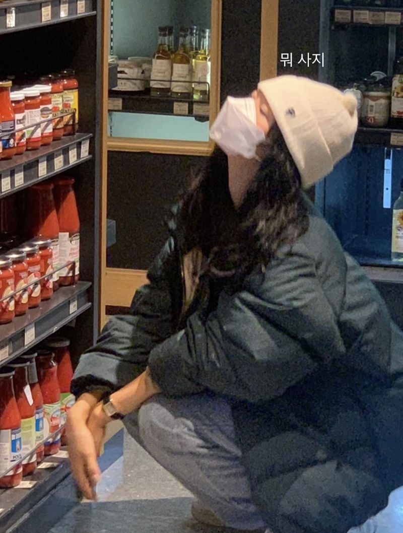 2022 Winter new style of Korean Dongdaemun th*bar*net stand-up collar 90 white duck down down jacket for women in stock pic 41