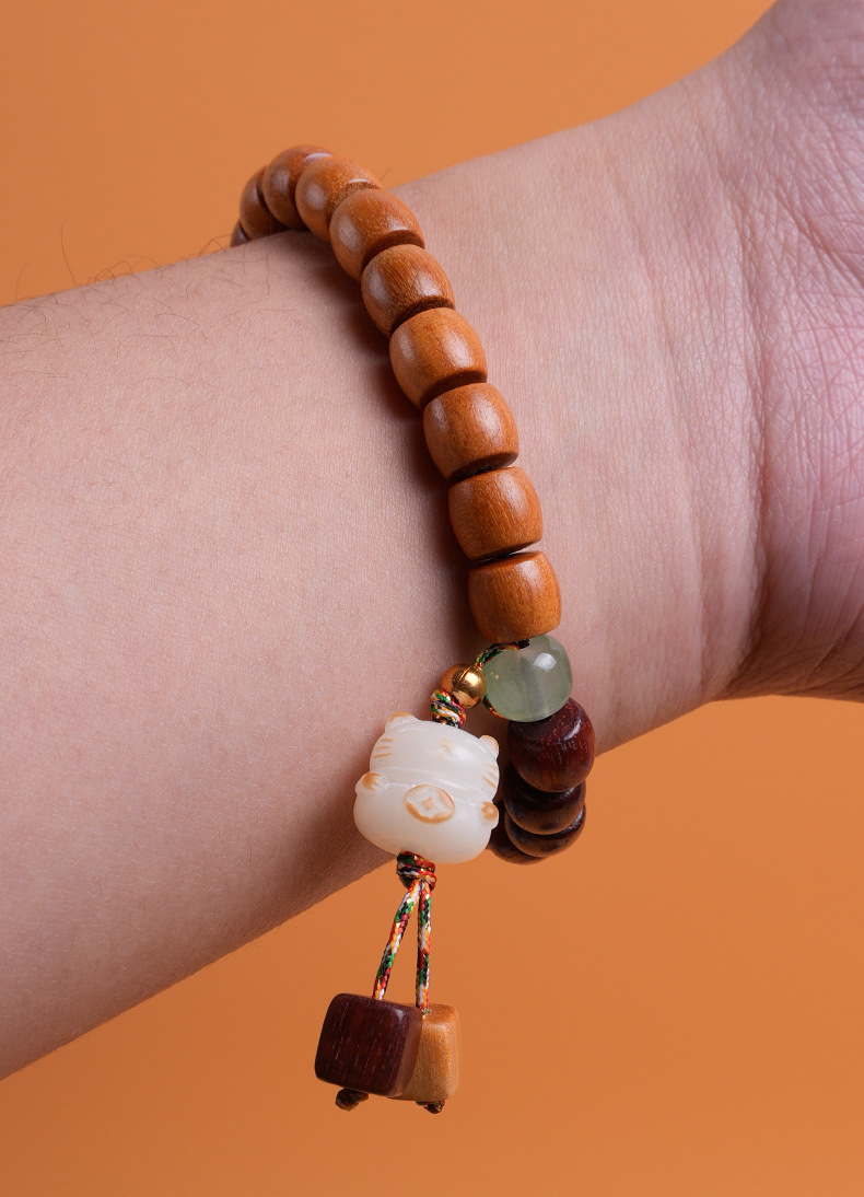 Retro blood sandalwood and sandalwood wood barrel bead single-loop bracelet, sandalwood mixed style couple bracelet, charcharcoal maneki Neki pendant, cultural and artistic bracelet, cultural and artistic Buddhist prayer beads pic 5
