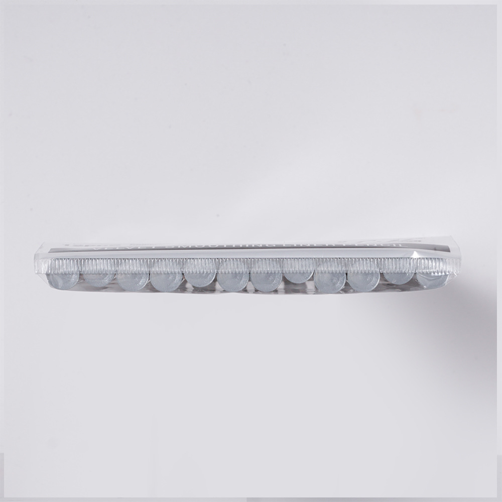 Menow waterproof black eyeliner pen is smooth and not easy to smudge. It dries quickly and is easy to use without smudging. It is a pointed-tip makeup pen pic 15