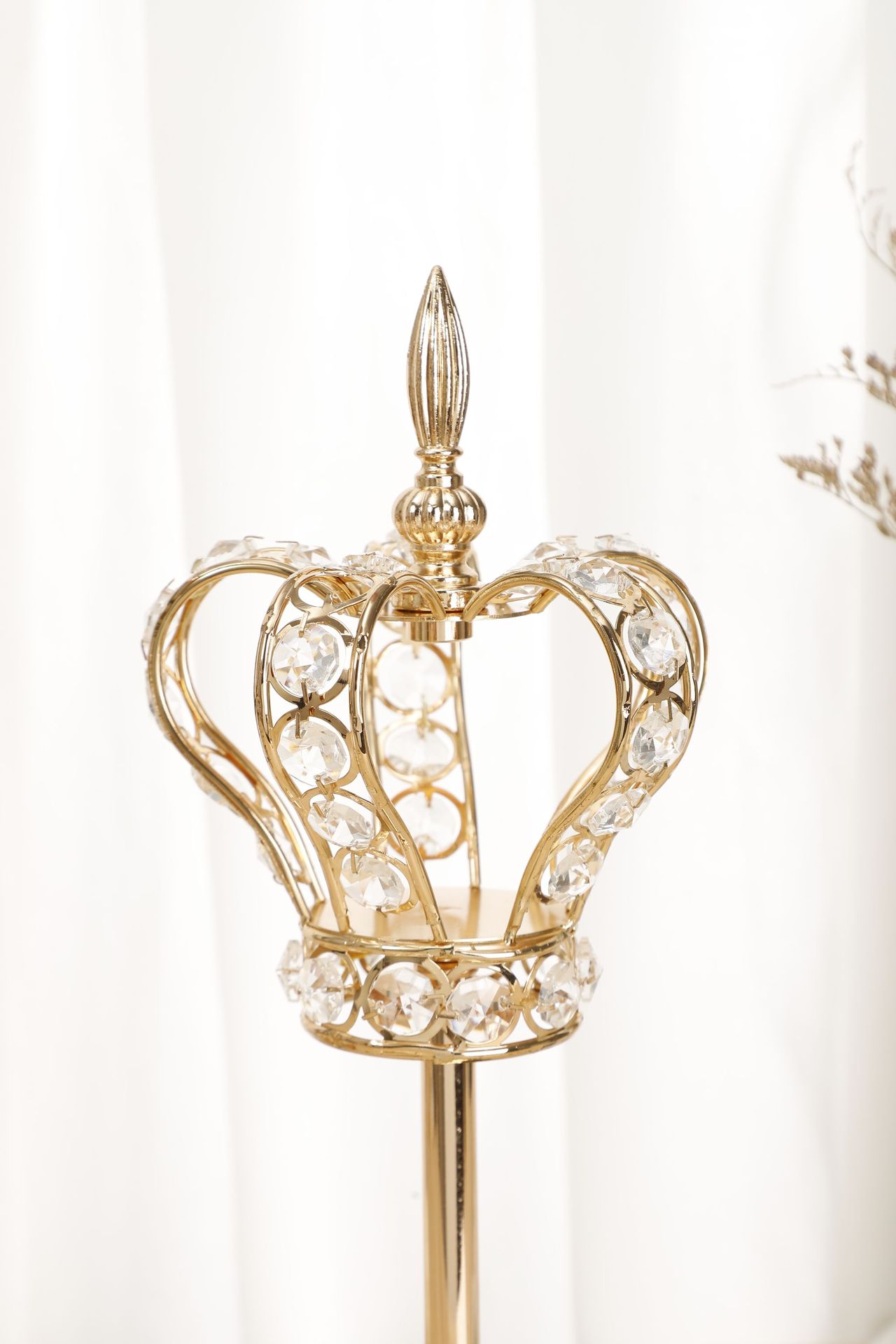 Factory direct sales of romantic wedding crystal candlesticks, retro light luxury creative crown wedding crystal candlestick ornaments pic 2