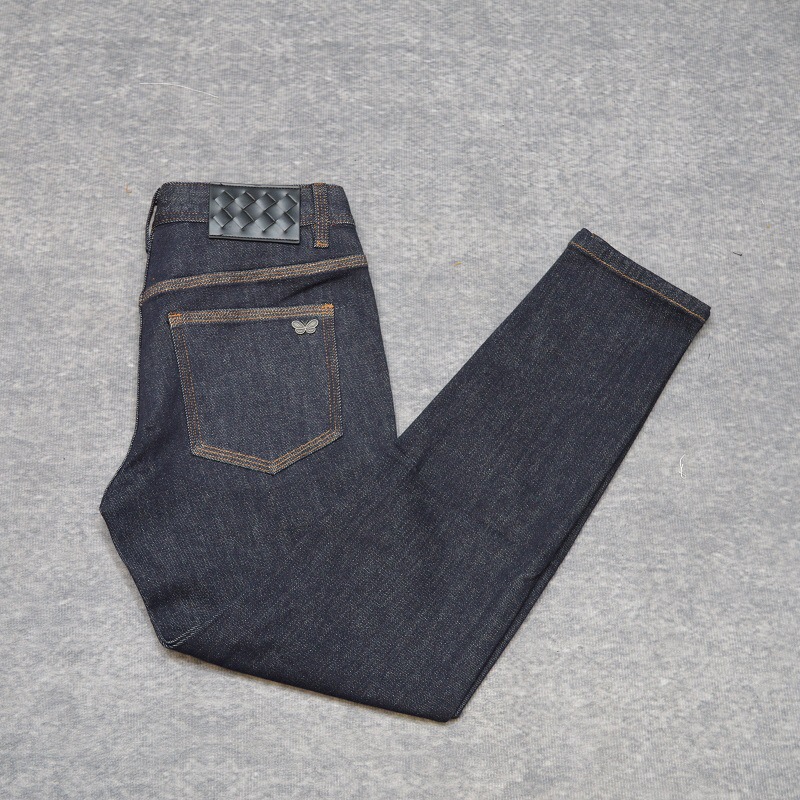 New trendy dark jeans for men in autumn and winter, a fresh and stylish stretch straight long pants for young men pic 3