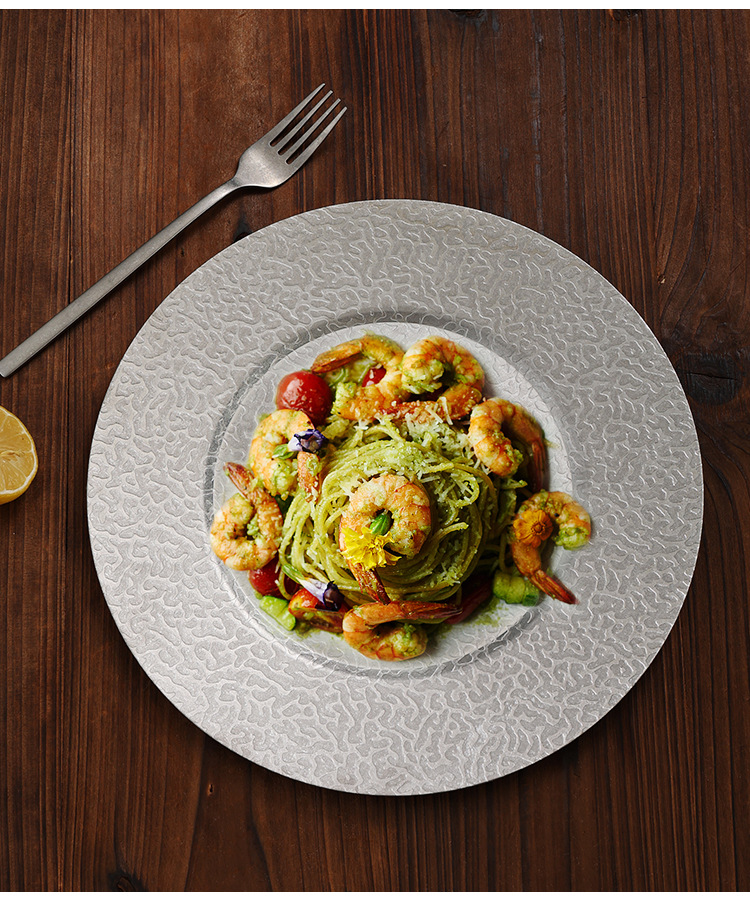 Retro stainless steel round plates with embossed texture, aged steak plates, coffee shop shallow plates, bone plates, snack plates, camping tableware, barbecue stand plates, trays, stainless steel plates, fruit plates, dessert plates, tableware pic 18