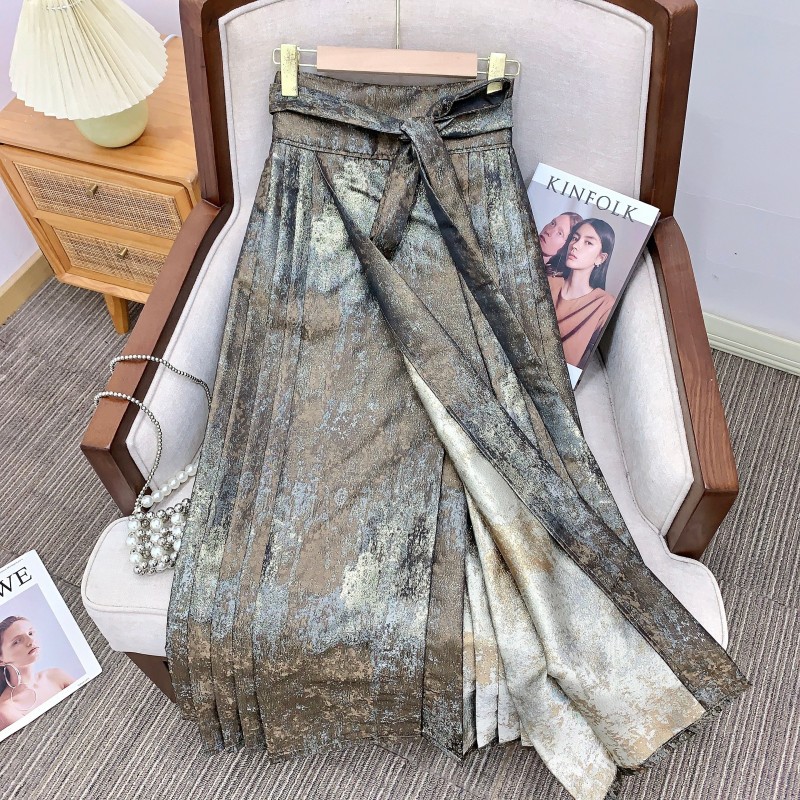 In-stock [Drunken Qiongfang] New Chinese-style gilded horse Face dress for Autumn and Winter, retro high-waisted half-body style pic 25