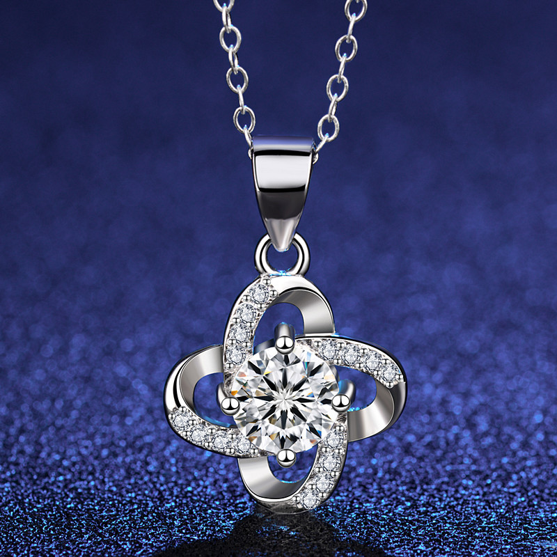 A high-quality imitation D-color moissanite four-leaf clover female pendant with eight hearts and eight arrows from a live-streaming product by a popular influencer on Kuaishou and Douyin pic 42