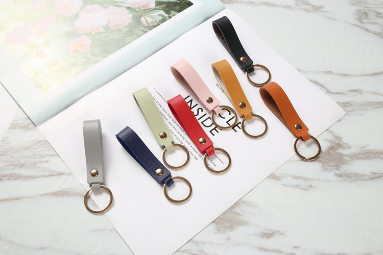 Wholesale of PU keychains, creative key chains, leather keychains, pendants, business gifts, leather car key ropes pic 11