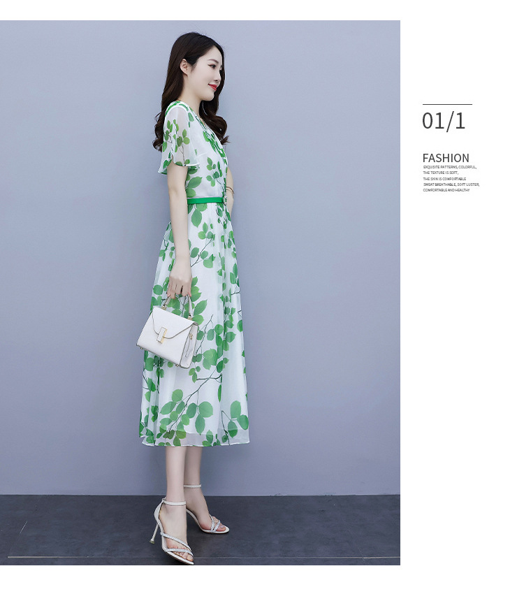 This fresh and elegant chiffon floral dress is a new early autumn style with a tie that cinches the waist and slimming the figure. It is a fashionable and youthful long dress for summer pic 14