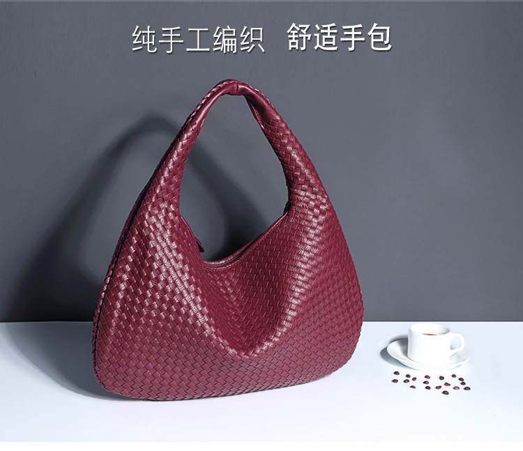 2023新款月牙女包全手工编织手提饺子包时尚百搭欧美风单肩腋下包详情7