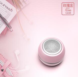 The Yayunshi C7 crystal Glass wireless Bluetooth speaker is a new cross-border product with a fashionable low-frequency computer and TWS small speaker. The glass cup design is unique and charming pic 3