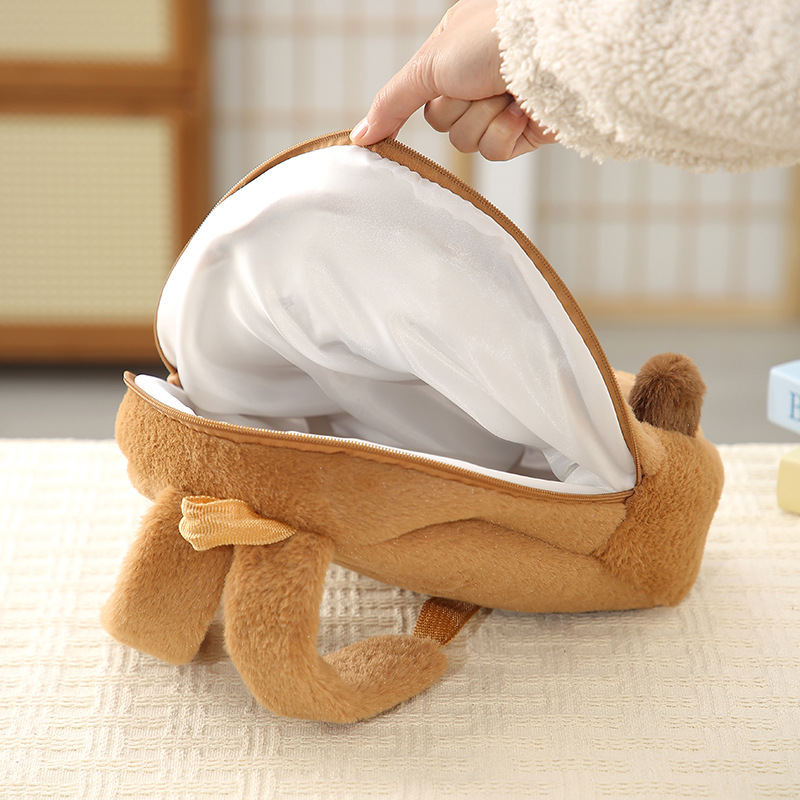 超萌卡通水豚双肩包可爱女甜美百搭包包毛绒高级感玩偶毛绒双肩包详情8