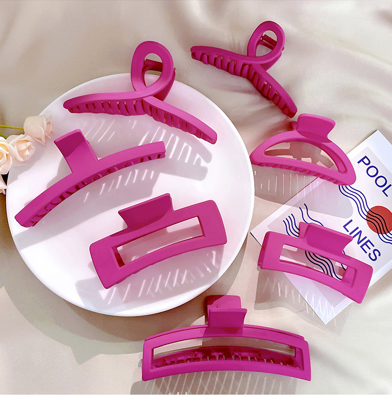 Xia Weiyi accessories Strawberry bear claw clip, Korean version large shark clip, pitaya color back of the head updo, ins hair clip pic 8