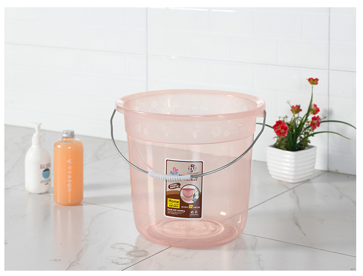 新款圆形塑料桶 家用手提塑料水桶 加厚洗衣桶透明宿舍洗澡桶详情12