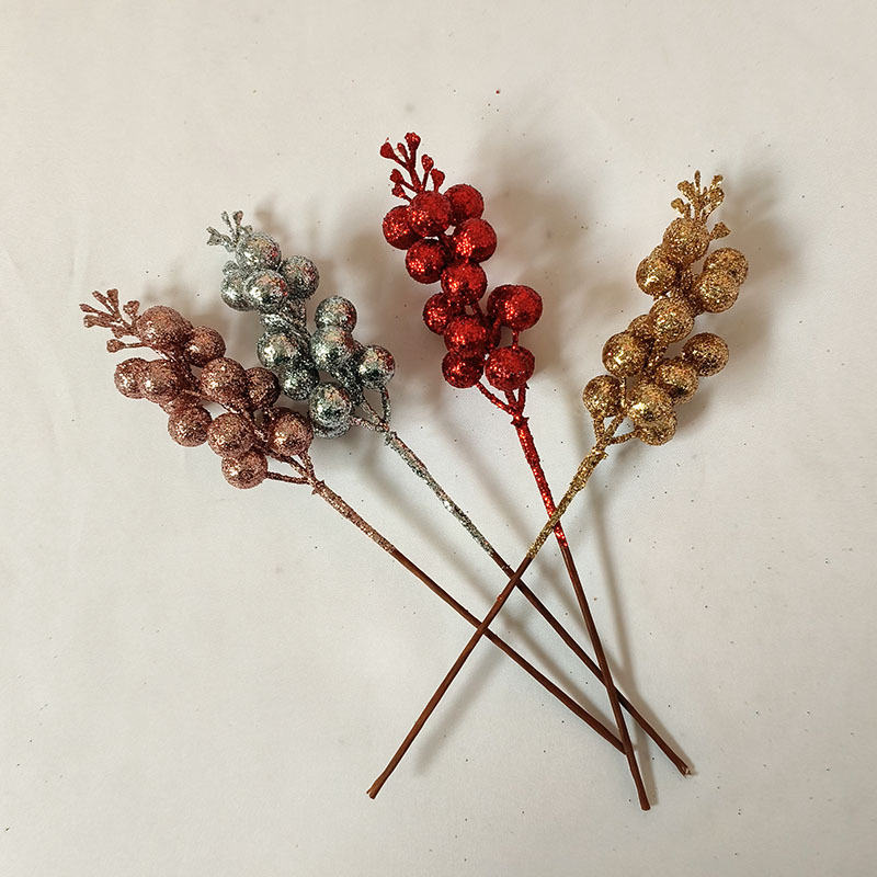 Christmas decorations: Gold powder berries, pistachios, red fruits, Christmas tree cuttings, accessories, diy bouquets, garlands, materials pic 7