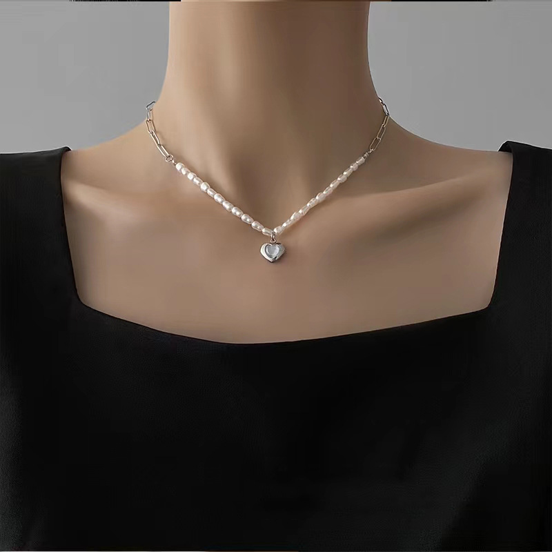 European and American style heart-shaped necklace, versatile for women, niche design, hot girl ins style, titanium steel, non-fading, high-end collarbone chain pic 35