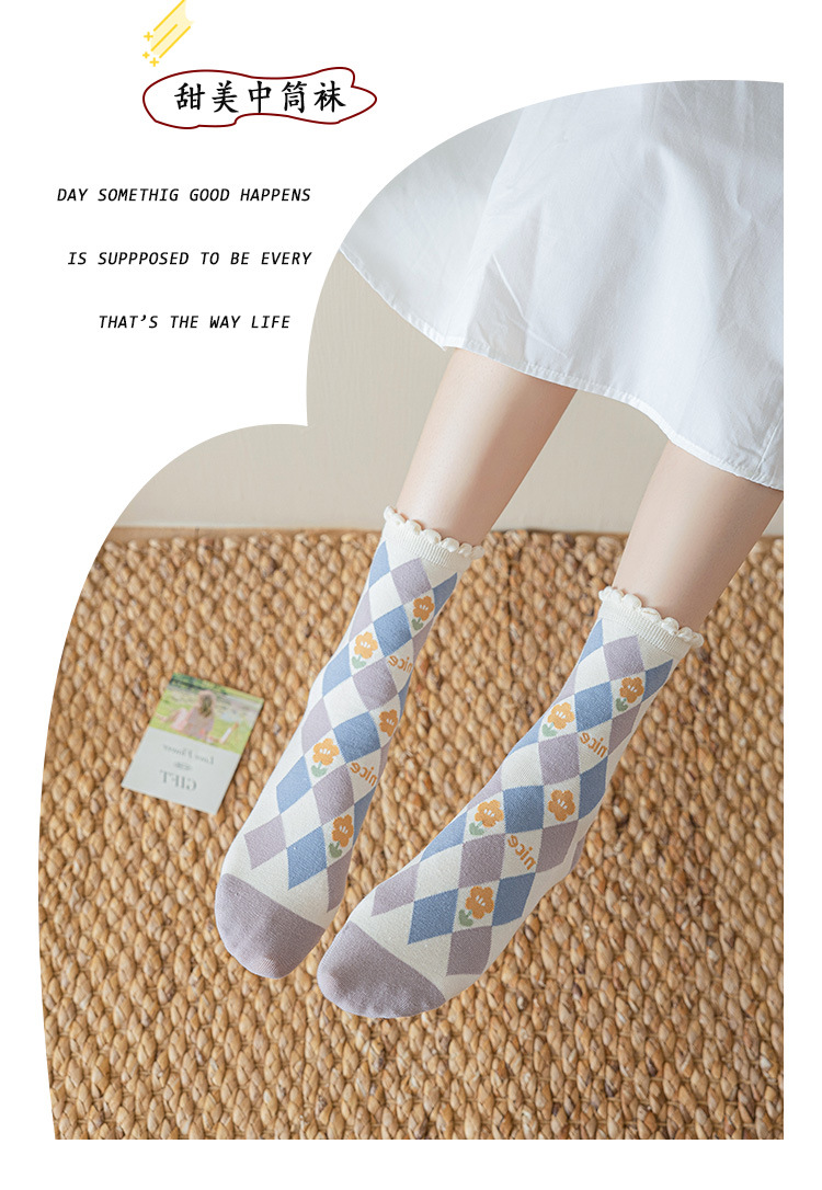 New autumn and winter style taro color straight plate rolled diamond-shaped small flower mid-calf socks for women, fresh cotton socks for women, one-piece consignment pic 2