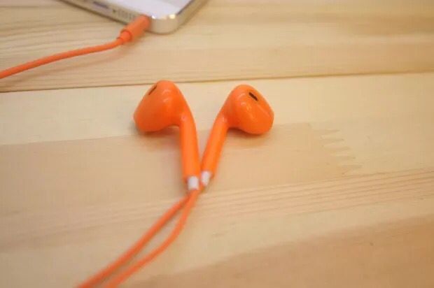 彩色耳机适用于萍果带线控iPhone6/6P小米三星红米通用带麦耳机详情1