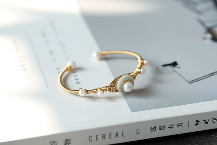 Natural freshwater pearl round bead bracelet, hand-wound 14k gold-plated, creative new jade bracelet accessory pic 5