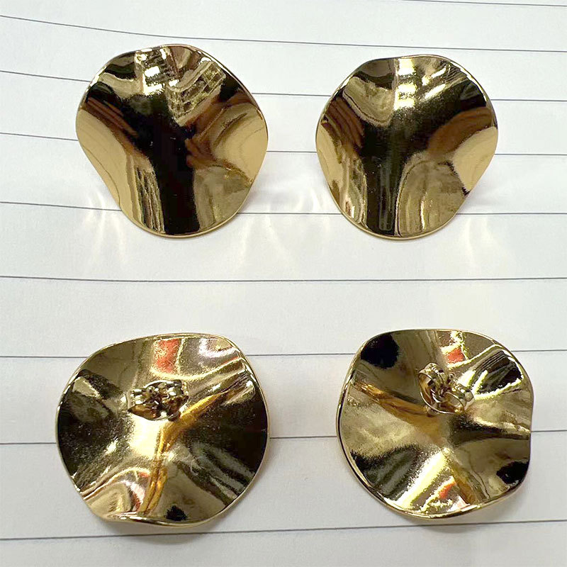 Simple design photosensitive round pleated earrings for women, European and American cross-border style, geometric irregular copper gold-plated jewelry pic 5