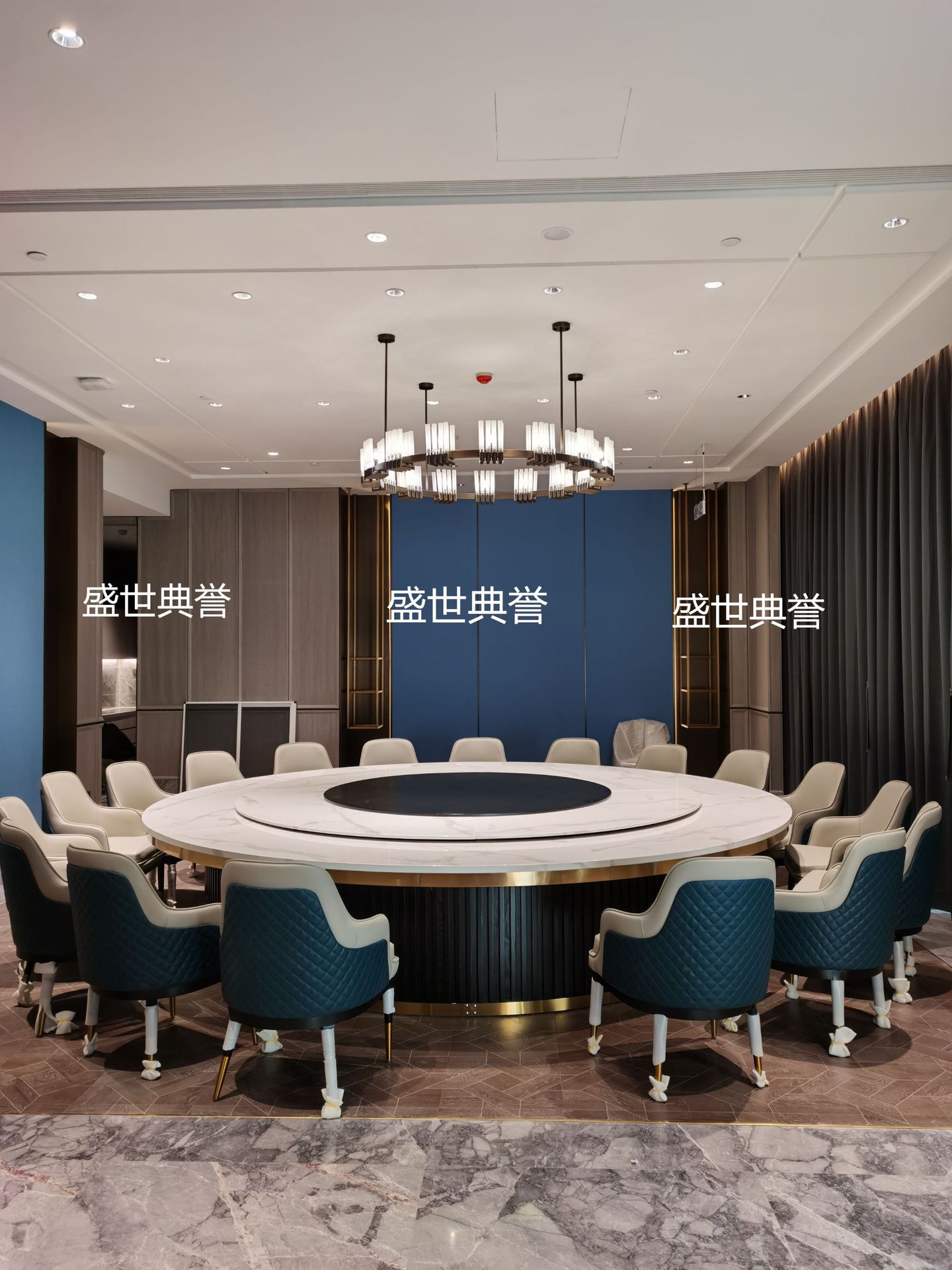 福州星级酒店家具直销海鲜餐厅电动餐桌椅饭店包厢实木餐椅宾利椅详情3