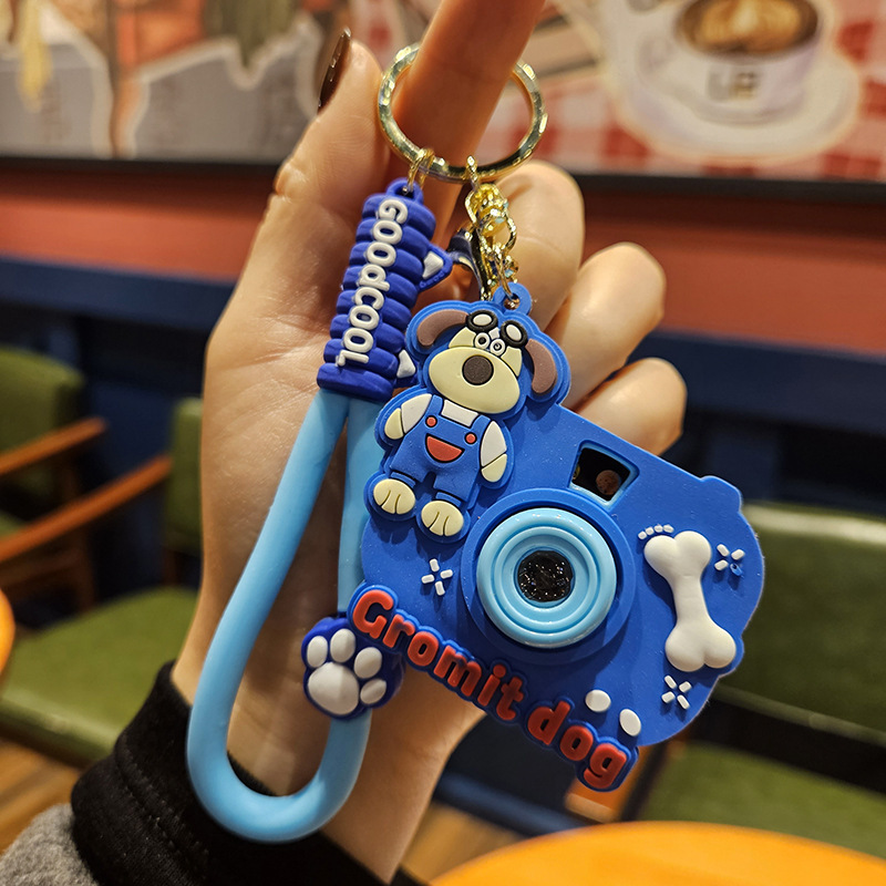 卡通眼镜牛仔裤狗狗投影相机钥匙扣汽车包包钥匙链挂件网红小礼品详情3