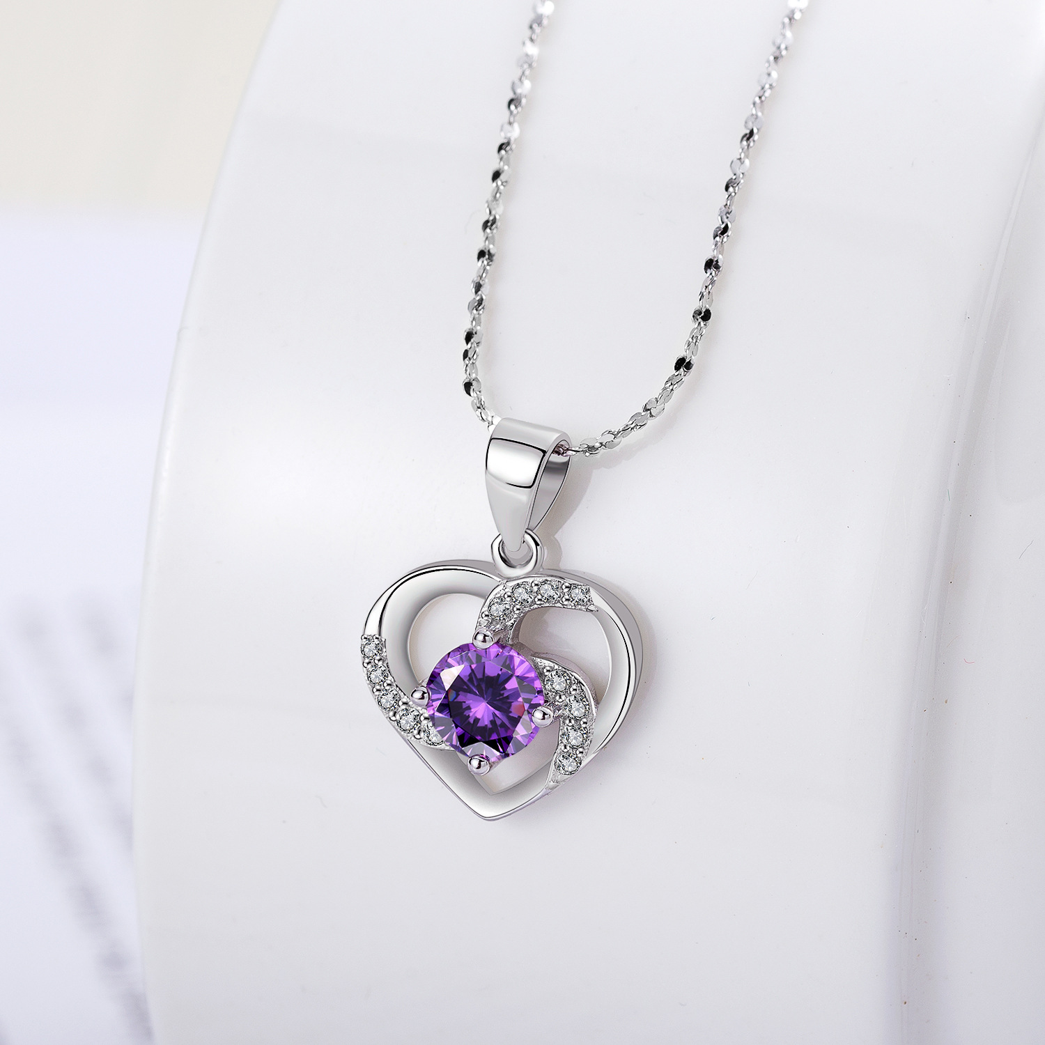 A high-quality imitation D-color moissanite four-leaf clover female pendant with eight hearts and eight arrows from a live-streaming product by a popular influencer on Kuaishou and Douyin pic 84