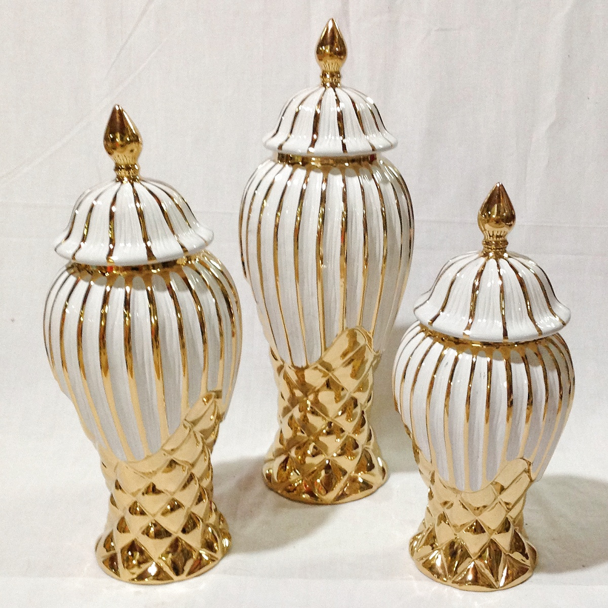 Ceramic light luxury electroplated general jar, platinum flower vase, handicraft display piece, entrance soft decoration, storage jar 2, Golden castle vase pic 2