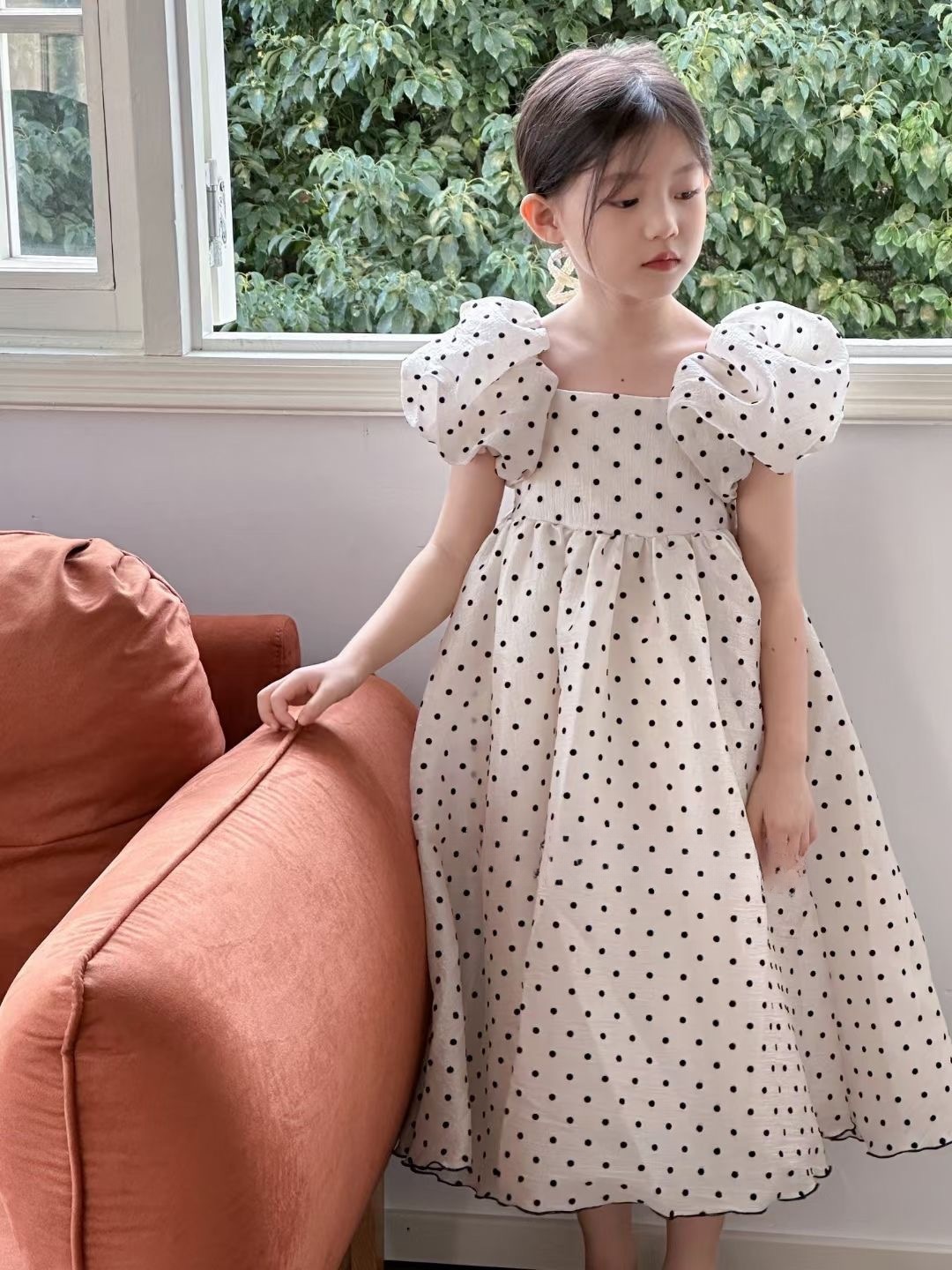 Spring/Summer 2024 Girls' high-end polka dot pearlescent tulle dress, light princess dress, birthday Children's Day puffed sleeves pic 5