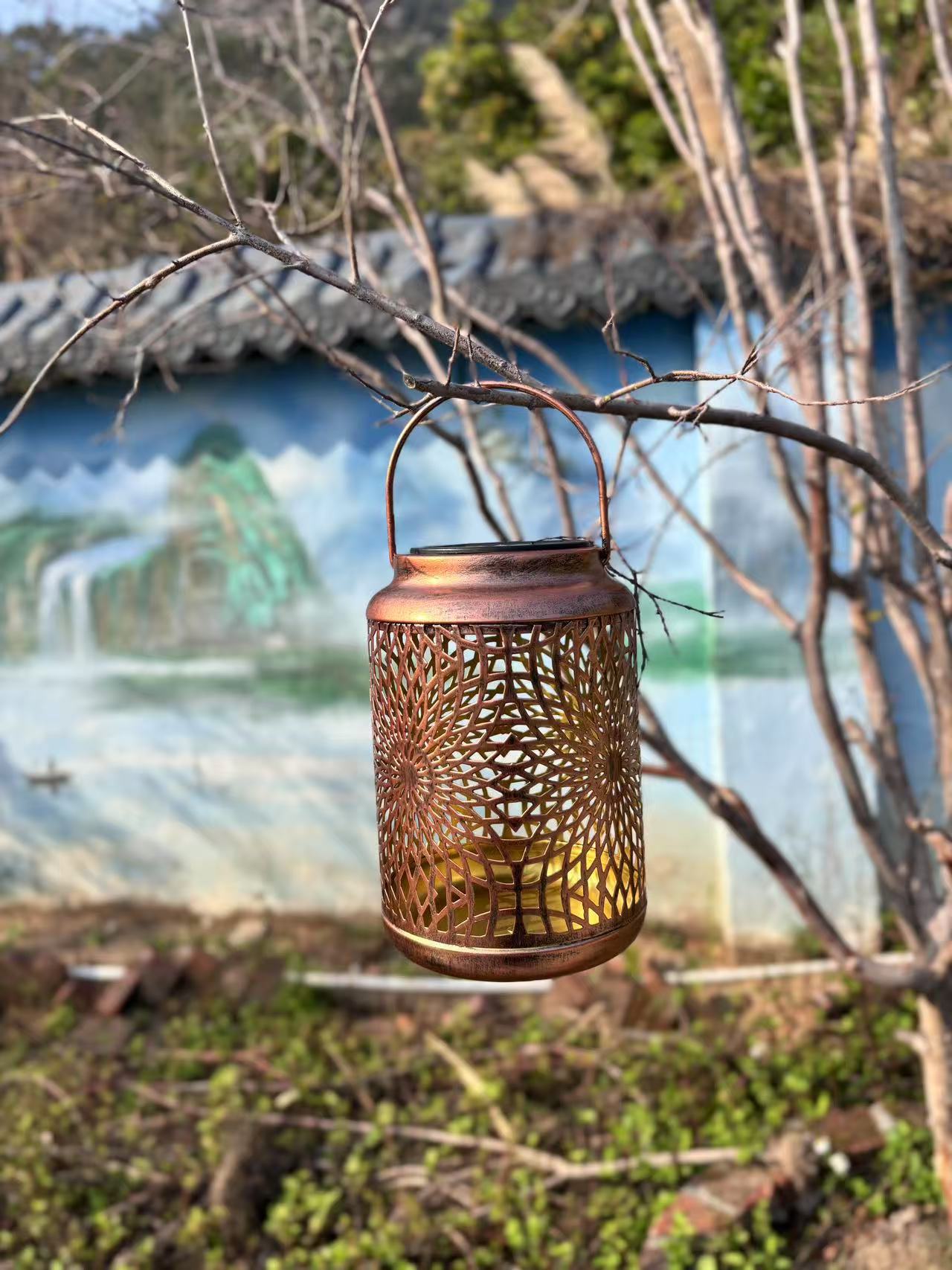 Solar-powered outdoor courtyard hanging lamps, ironwork hollowed-out hummingbird, butterfly, chrysanthemum and animal projection installations pic 4