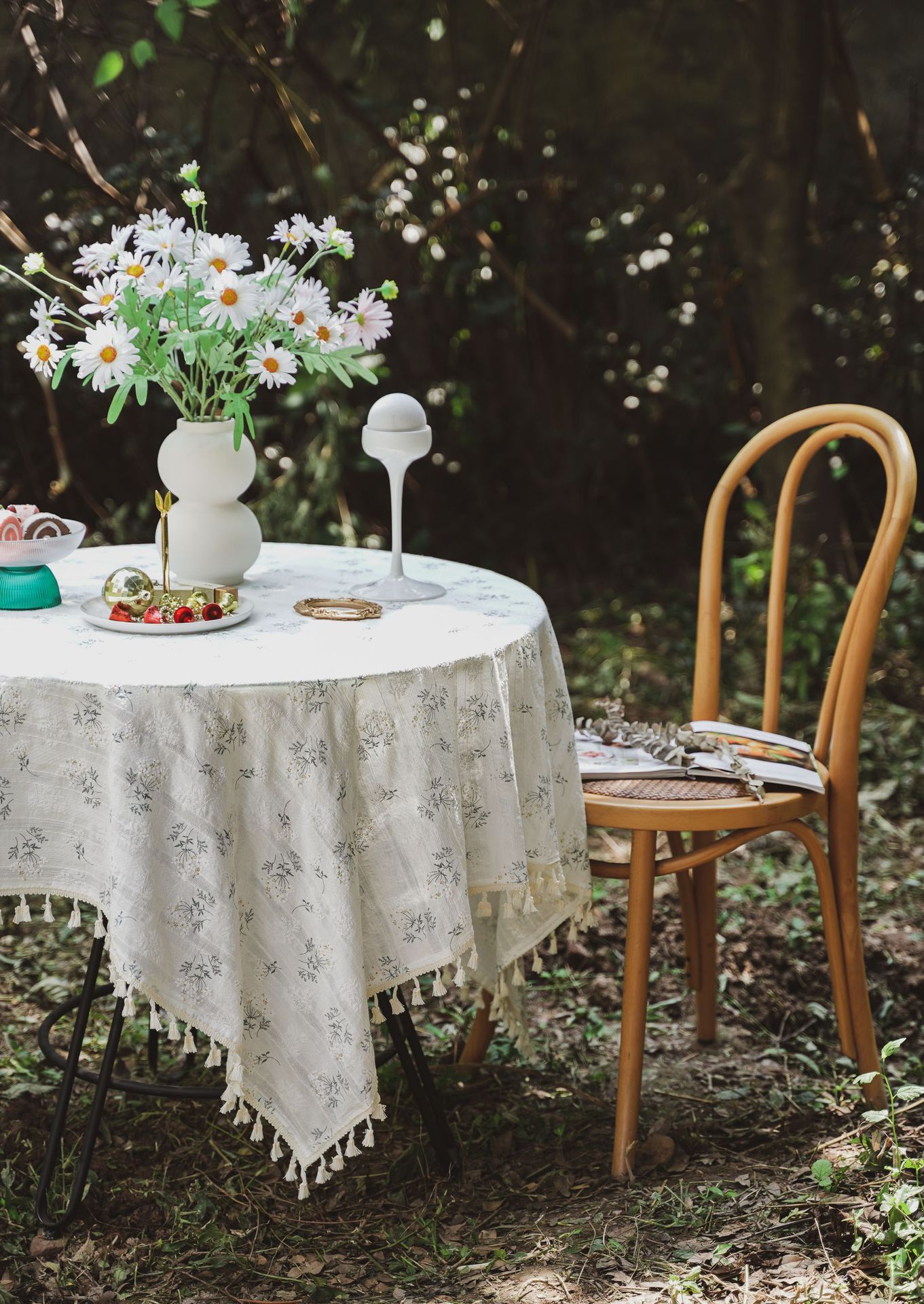 Fresh and clean cross-border tablecloth ins lilac flower fragments garden cotton and linen tablecloth fabric American decoration Amazon picnic cloth pic 18