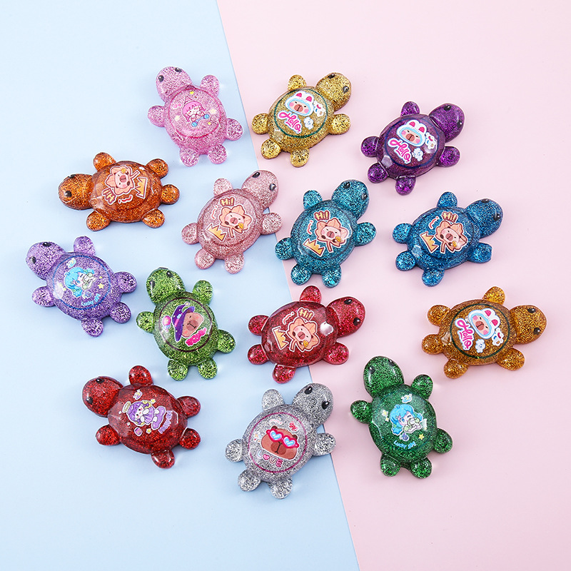 新款树脂夜光迷你鸭钥匙扣书包小挂件车内装饰品创意摆件饰品批发详情3