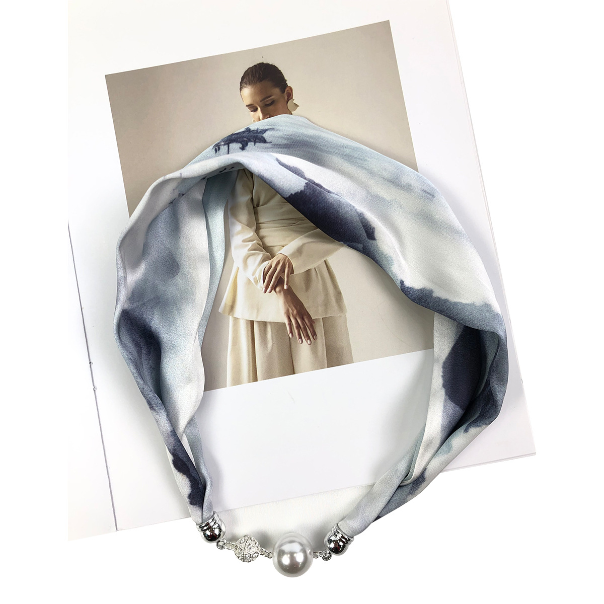 One-piece consignment cross-border exclusive summer fashionable and versatile silk pearl necklaces, silk scarves, buckles and scarves factory wholesale pic 26