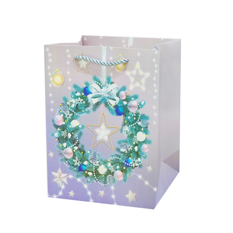 佰世特包装新款圣诞节礼品袋撒粉工艺纸袋手提袋节日包装袋批发详情7