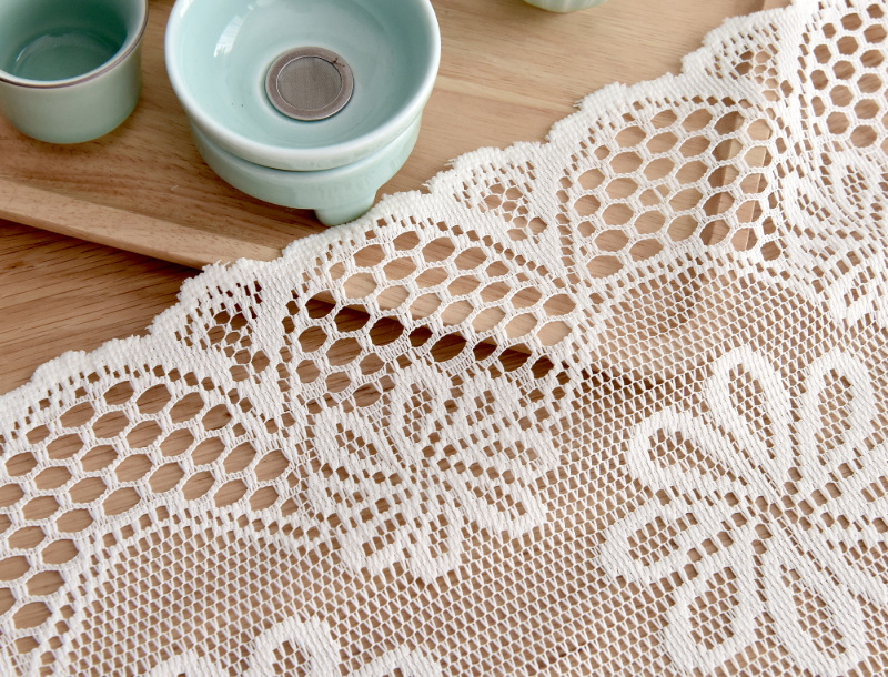Factory supply: European-style modern, fashionable, elegant and creative warp knitted lace tablecloths, placemats, coffee table MATS, rectangular hotel and household tablecloths, table coverings pic 3
