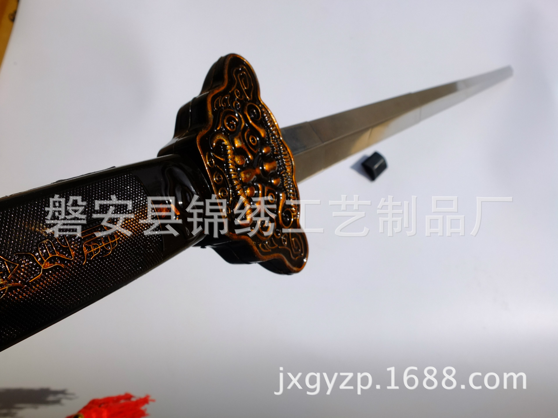 Factory direct sales of telescopic swords, morning exercises, martial arts, Tai Chi swords, unopened at the A Ren Scenic Area Temple Fair ten-yuan store, unpackaged pic 8
