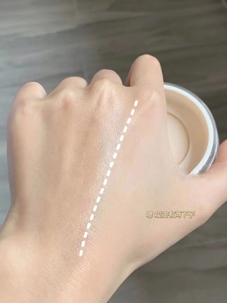 Cappuvini定格轻盈空气散粉 哑光细腻吸油底妆持久定妆蜜粉详情3