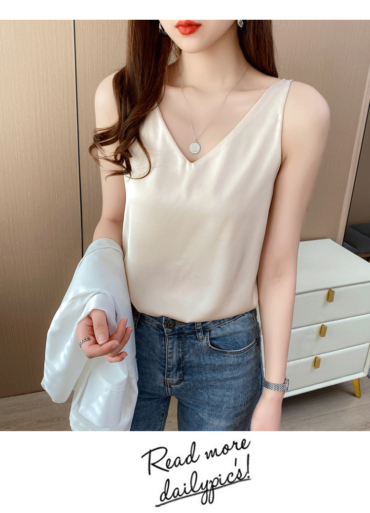 Jialqi, a popular female summer V-neck dress with a halter top, wears a suit over it and a silk satin slim-fitting base layer inside pic 14