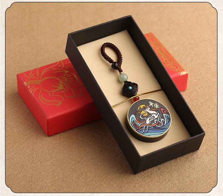 High-end ebony painted Peace car keychains and pendants, creative keychains wholesale pic 14