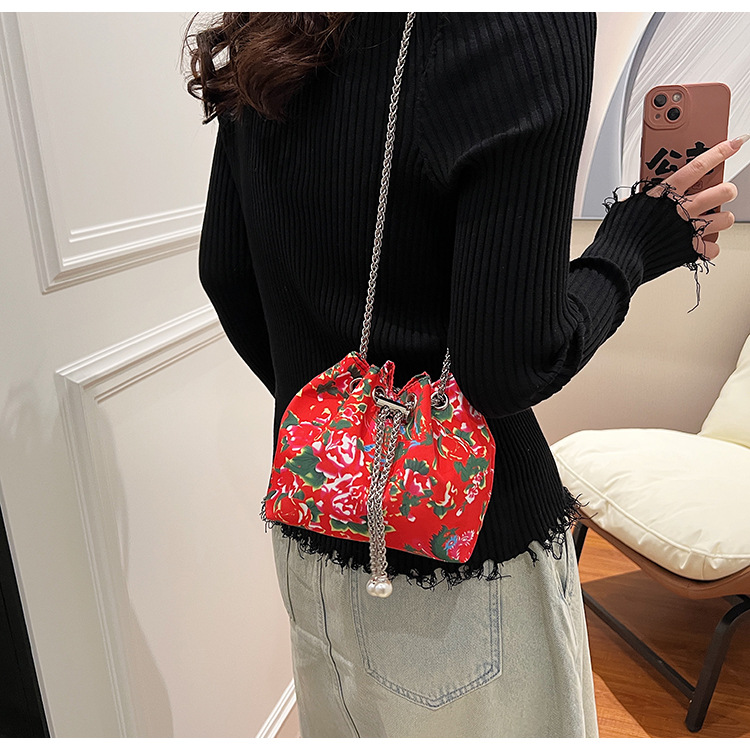 花棉袄潮酷水桶包新款2024春季个性民族风单肩包国潮复古斜挎女包详情53